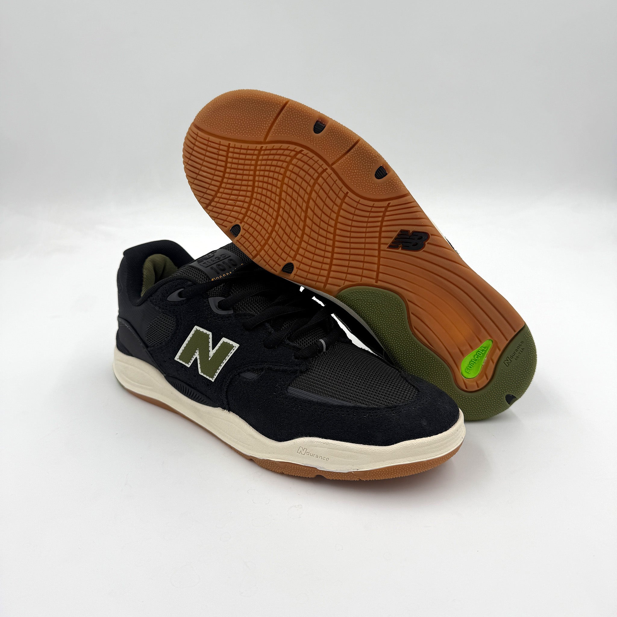 Tiago 1010 (Black/Green)