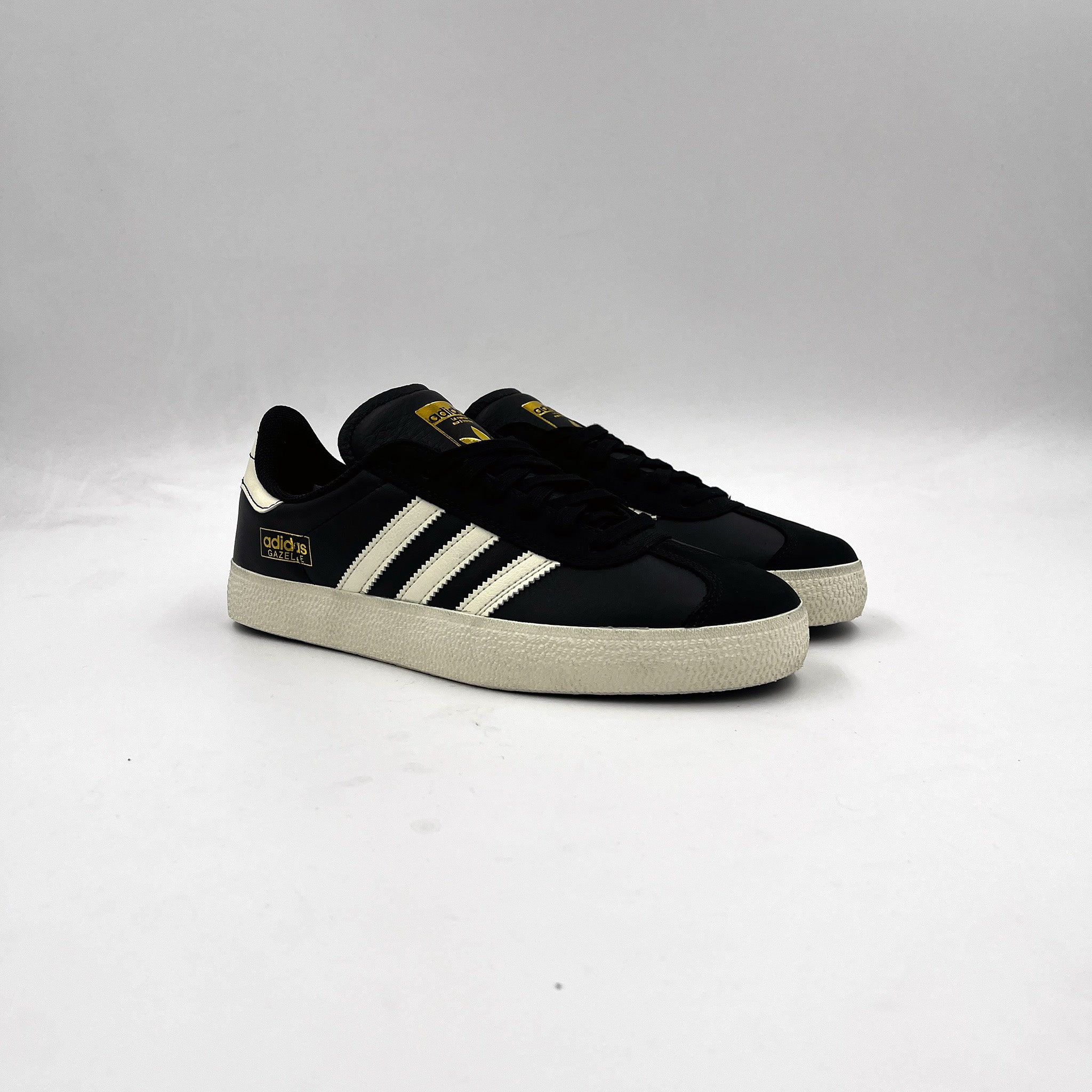 Gazelle ADV (Black/Cream White)