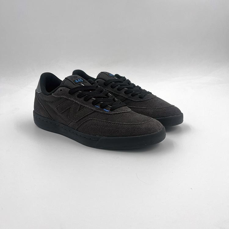 NM 440 V2 (Black/Black)