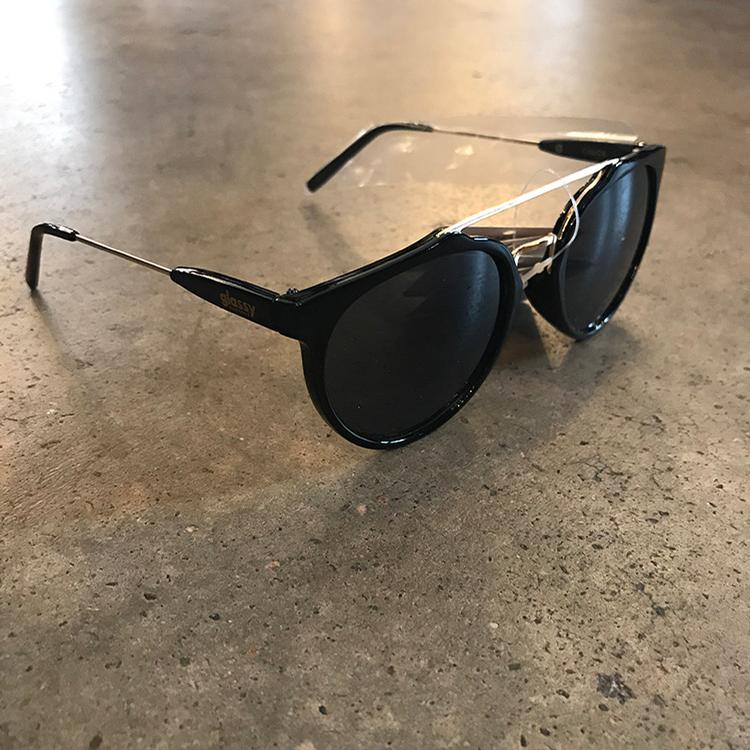 Chuck (Black/Gold Polarized)