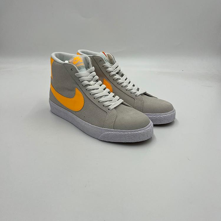 Zoom Blazer Mid (Summit White/ Laser Orange)