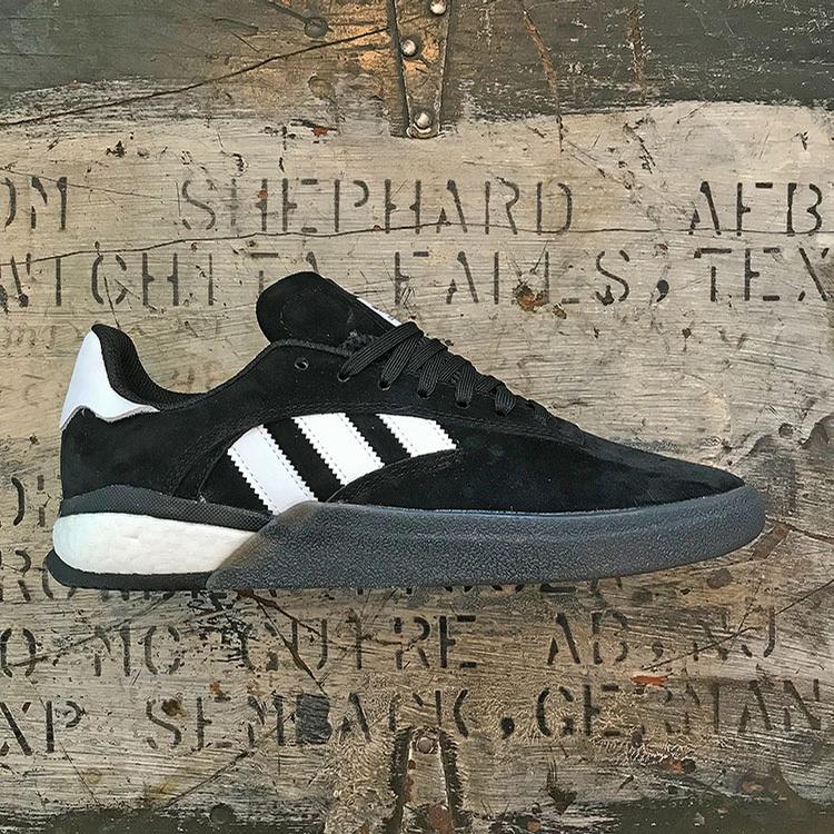 3ST.004 (Black/White/Black)