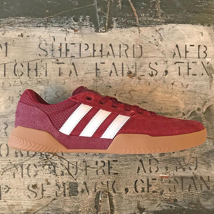 City Cup (Collegiate Burgundy/Cloud White/Gum)