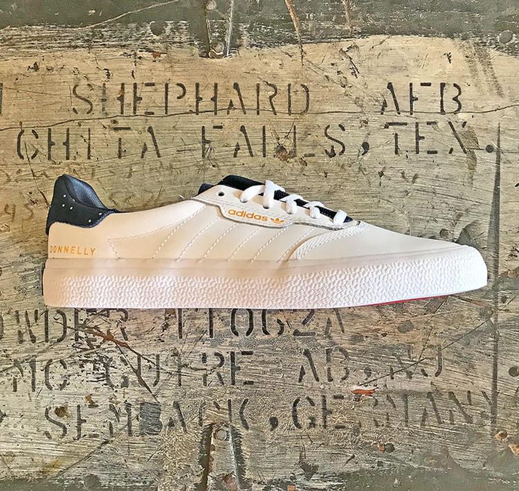 3MC (White Leather/Navy)