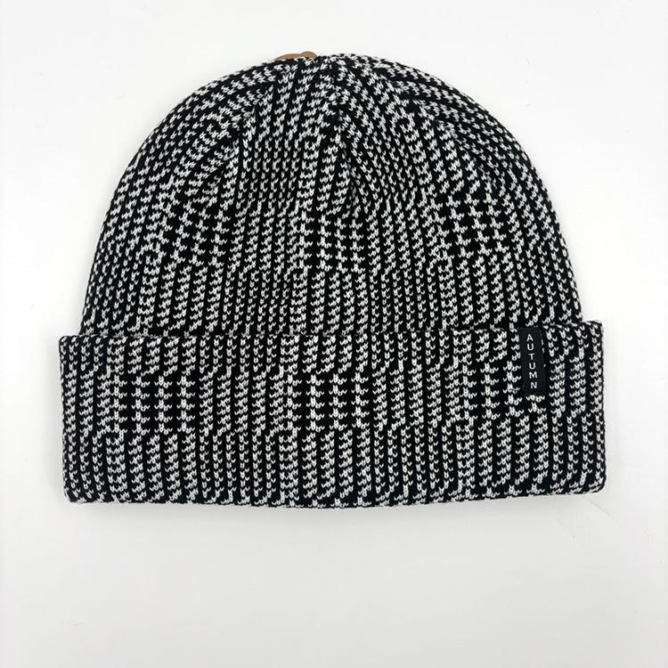 Estate Beanie (Glen Plaid)