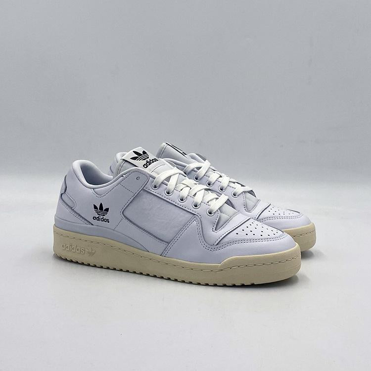 Forum 84 Low ADV (White/White)