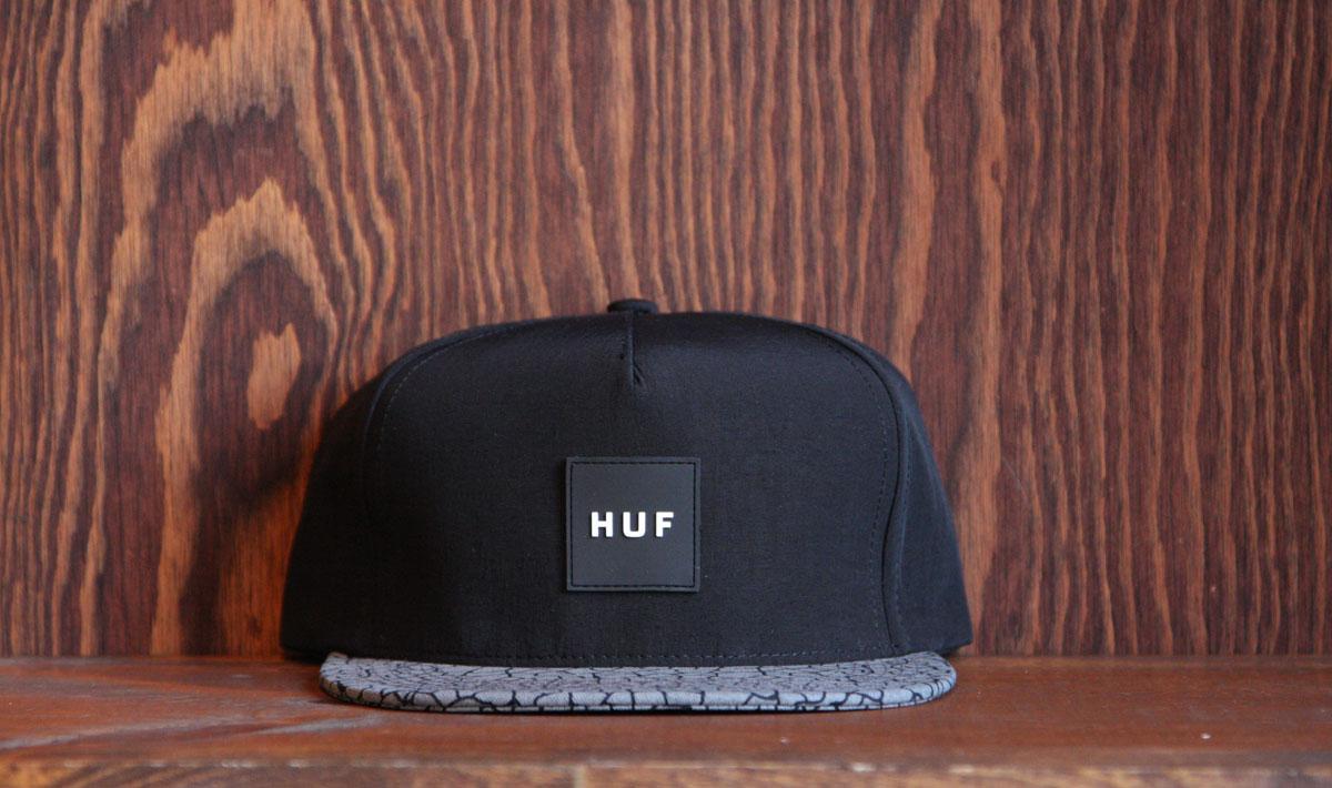 Quake Reflective Snapback (Black)
