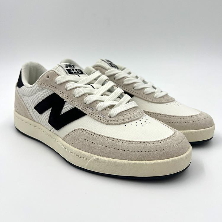 NM 440 V2 (White/Black)