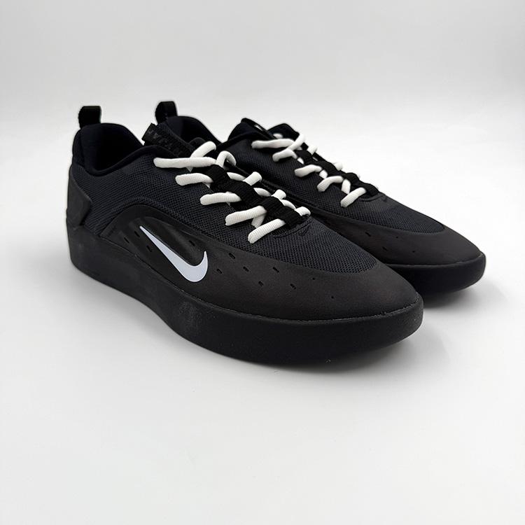 Nyjah 4 (Black/White)