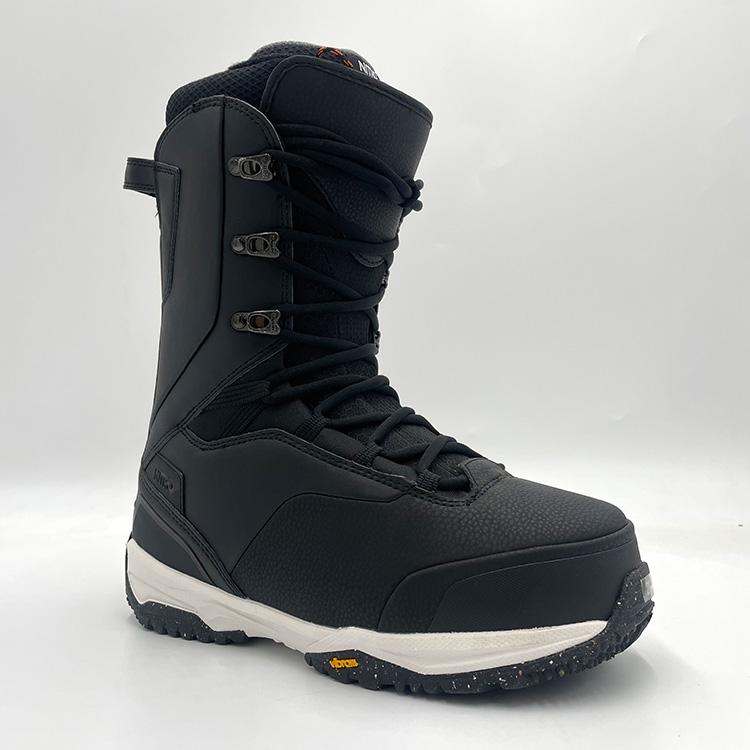 M Venture Pro Lace (22/23)