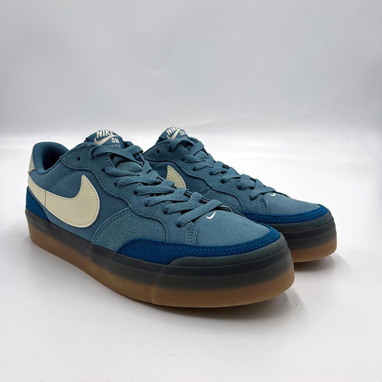 Zoom Pogo Plus (Noise Aqua/Coconut Milk)