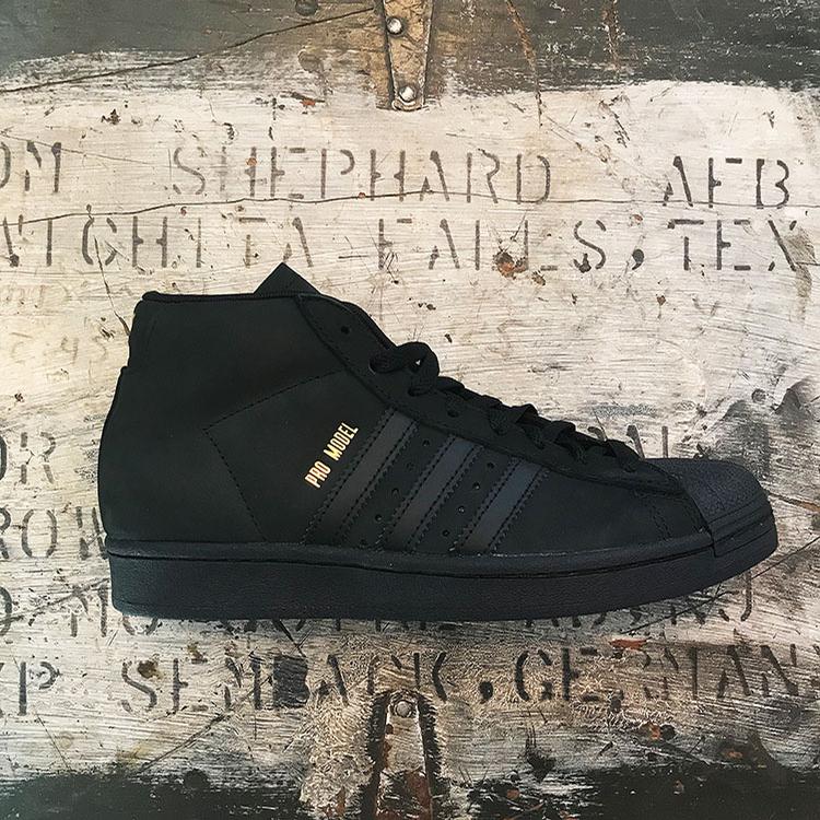 Pro Model (Black/Gold/White)