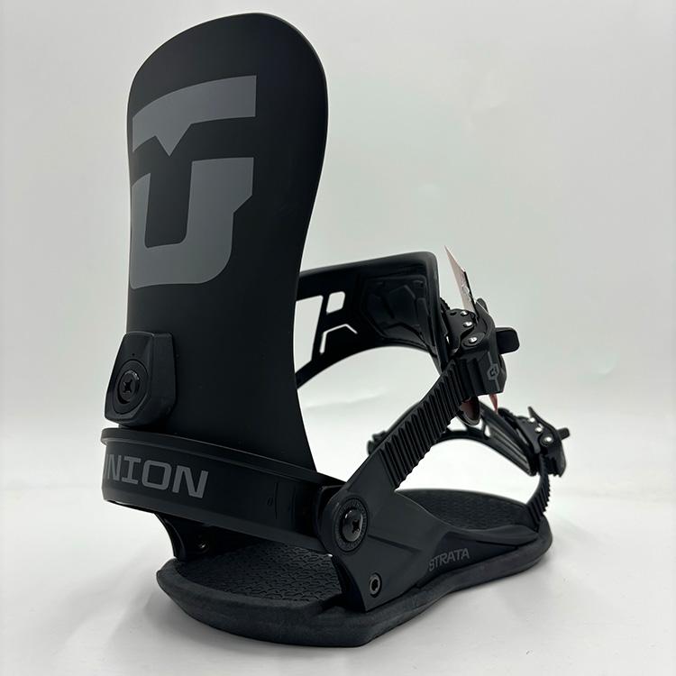 Strata Black (23/24)