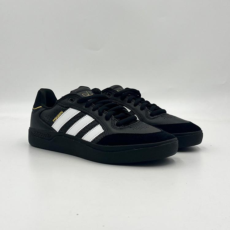 Tyshawn Low (Black/Black/White/Gold)